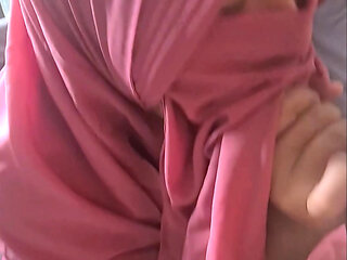 Asian Niqab Girl Love to Become a Cum Dump