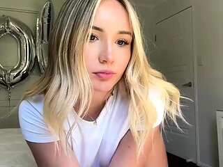 Blonde babe scarlet solo webcam