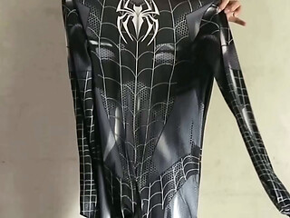 NGENTOTIN CEWEK COSPLAY SPIDERMAN HITAM SAMPAI KELUAR DI MEMEK BERKALI KALI - BOKEP INDONESIA TERBARU