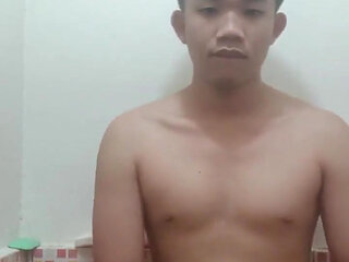 Horny Filipino Is Horny and Lets It Out