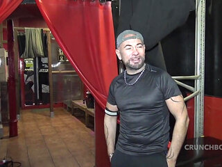 Sexy Stepdaddy used by Alejandro Mango