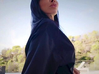 Nymph Invites Strangers for Xxx Group sex