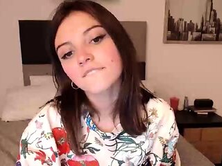 Amateur Teen georgeus brunette 2