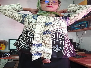 Sexy Hijab Shemale Masturbates Her Hard Dick