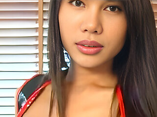 A Beautiful Asian Shemale Loves The Cock In Ass