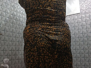 Desi Girl Bathroom Sawoor Hottest