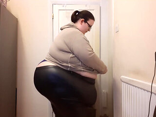 SSBBW BBW thongs and leather leggings try on