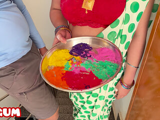 Holi Par Chachi Ke Bra Ka Color Tha Laal, Stairs Par Chod Kar Kardiya Unko Behaal......