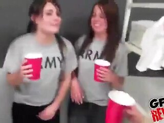 Fuckk: Amateur, Fansly  Lesbian Porn