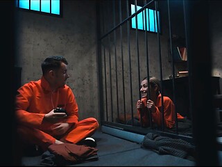 Freeze - Prison Bitch