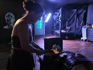 Pretty Sub Gets Electric