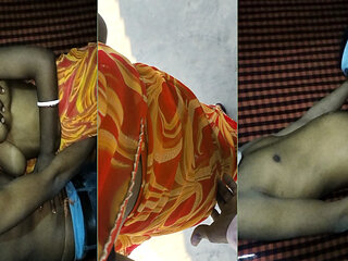 The husband was not at home, so the wife called her boyfriend and had sex with him.desi