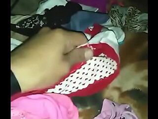 Robando las pantys de mi hijastra