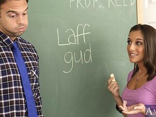 Watch gambling Mischa Brooks's trailer