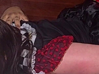 Tonya Sinn Is the Queen of Hearts