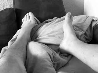 The Exhibitionist 94 - New Video Show - Jerk off, Dia and Collages