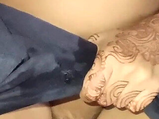 Hot Tannu Bhabhi Romantic Fuck Vedio in Hotel Room.