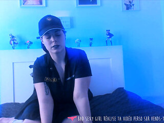 Vends-ta-culotte - Roleplay: the policewoman is a submissive slut with big tits