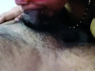 aunty SEDUCEDME herself and blowjob with ex-boy friend