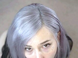 Solo Teen Using Toys Hairbrush and Finger Free Porn