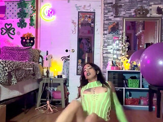 Pretty When You Cry Sensual Naked Dance