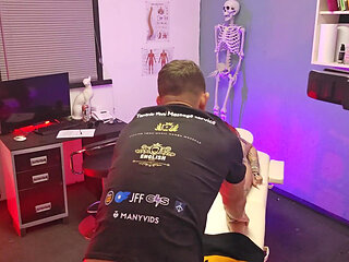 Tantric Yoni Massage with Thatbosslass