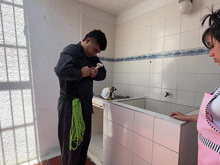 I Beg My Plumber to Fulfill My Dirty Fetish by Me with His Exciting Bow and Ending up Full of His Creamy Milk!