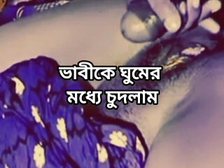 Bangladeshi big ass beautiful mature saree hot sexy bhabi hard fuck with her devor in bedroom full video