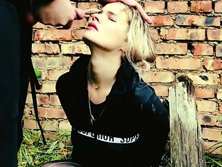 Zombie hook-up with last magnificent woman on earth - XXX!