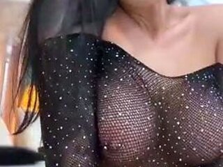 Big boobs milf masturbates with her dildo