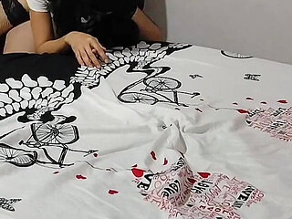 Venezuelan Lady Sells Her Body to Colombian Man for 5 Dollars