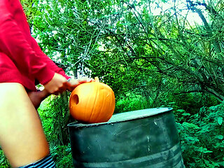 Twink Is Fucking a Pumpkin and Eating Own Creampie in the Garden