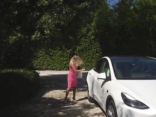 You would never believe what Karina King can do to cock