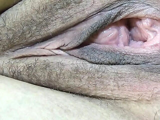 AnnaBUST's Huge Gaping Pussy Closeup in Yellow Lingerie - MILF Solo HD