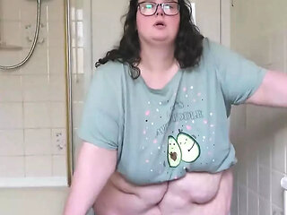 Goddess Bathroom Belly Play