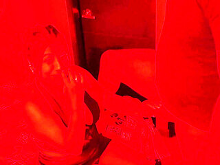 Amateur Couple Gone Wild Hardcore Blowjob and Dirty Sex with Red Lights (hot Redlight Passion).