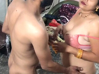 bhabhi ko ghodi banakar choda