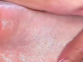 Extra Oil Foot Massage for My Soles