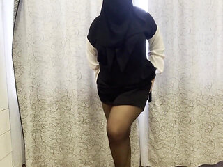 Moroccan Stepsister in Pantyhose Without Panties