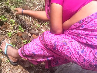 Big boobs Priyanka Tamil aunty cleaning the garden
