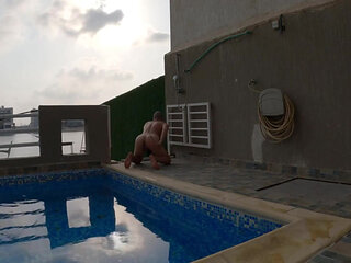 Arab Kuwaiti Exhibitionist Cruising Naked in Public Part1