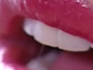 Look what that 2 lesbian are doing