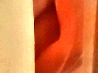 Caught My StepSis in Shower and Can't Stop Thinking About Sex with This Cute Girl