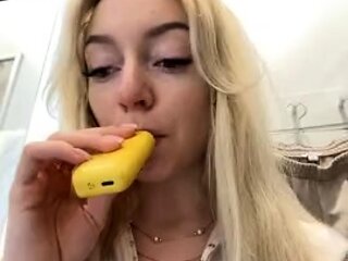 Solo pussy toying redhead sexy close up masturbation action