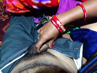 MILF like a long & tight Banana