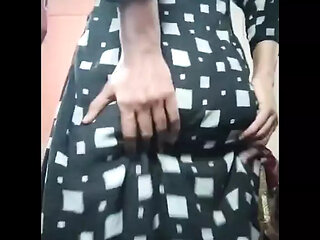 Thick Mallu Girl Twerking in Saree - Desi Bhabhi Booty Shake