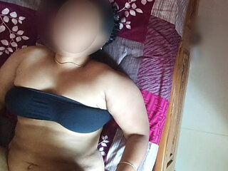 Hot Big Boobs Tamil Housewife in Black Bra Fucked