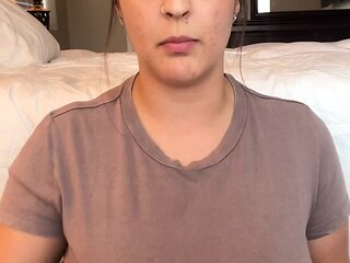 Hot brunette from squirt masturbating on webcam