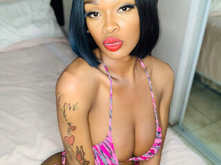 Ts Samantha oils up and strips down