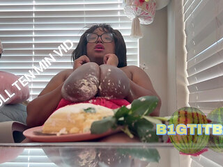 Crushing Cake Wit MASSIVE TITS